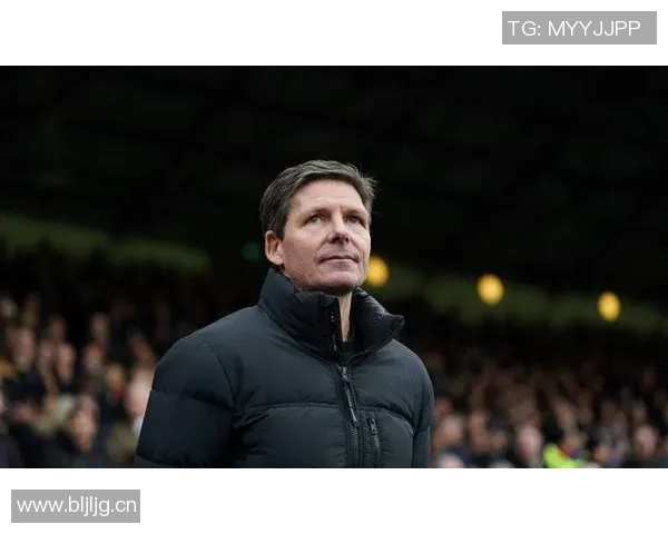 英超水晶宫队的现任教练：执教风格与战术规划